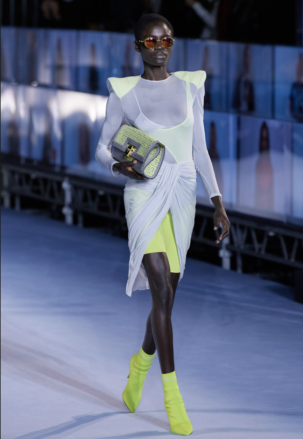 媽媽衣櫥裡最多的單品現在竟然流行起來了？