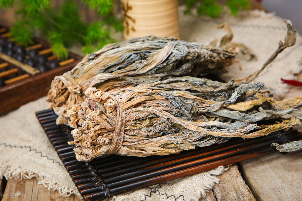 這7種廉價蔬菜曬乾後,美味翻倍! 放1年不壞,天冷燉肉特別過癮