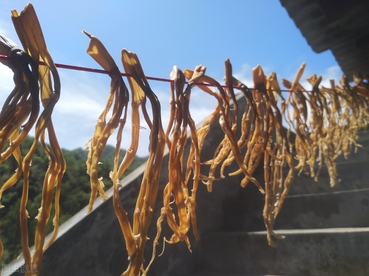 這7種廉價蔬菜曬乾後,美味翻倍! 放1年不壞,天冷燉肉特別過癮