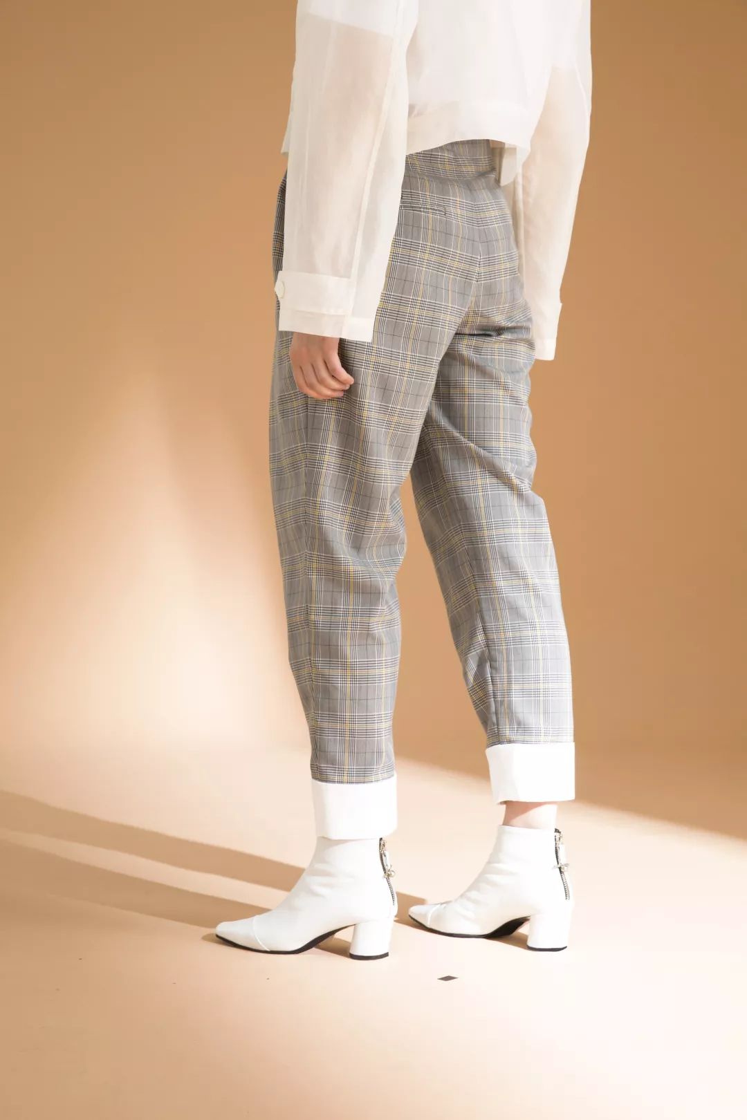 永不過時的格紋,迎著早春做個Plaid Girl吧!