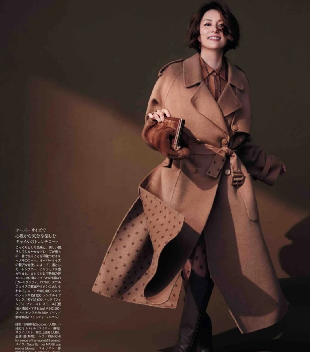 秋冬季還是“半身裙+靴子”最好看，遮肉時尚還保暖，時髦又高級