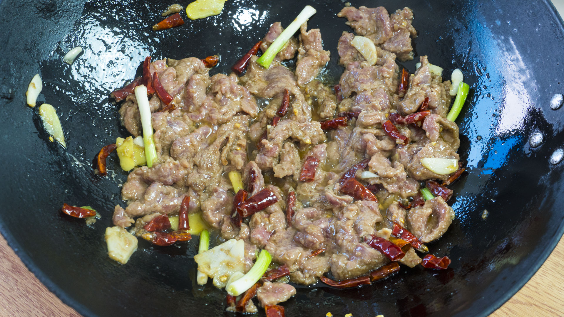冬季養生宜溫補! 多吃7道美食,驅寒暖身營養足,順應時節過寒冬