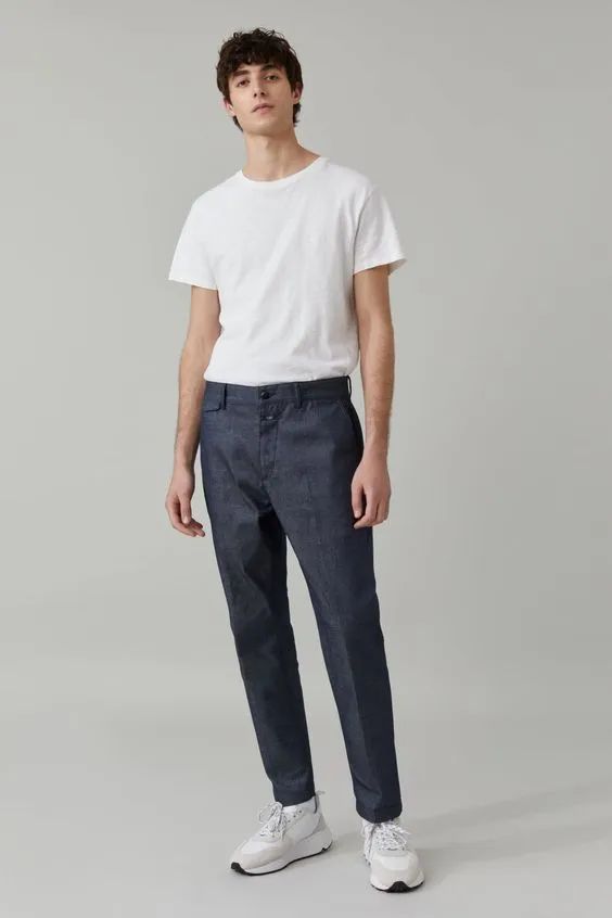 男士無論衣服再多,這3款白色單品不要錯過,這樣穿時髦又顯品位