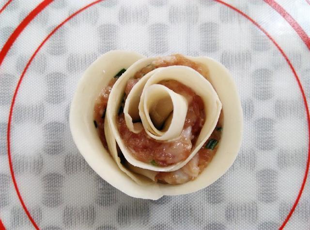 這餃子顏值口感雙高，是我吃過最好吃的，1頓3大盤都不夠吃