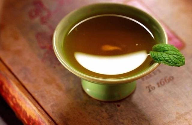 做人太強硬，等著去碰壁