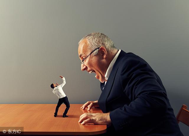 老闆勸我“主動”離職，網友教我出一招，老闆慫了！