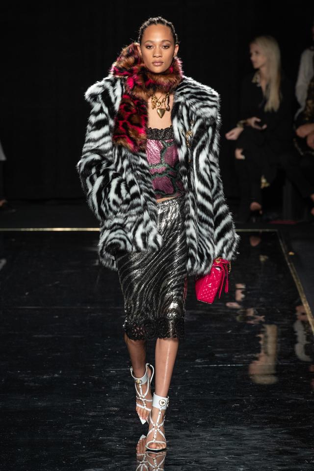 Versace 2019早秋系列——復古與女權主義