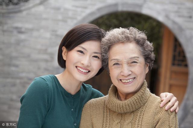 婚後，給老人錢，有講究！