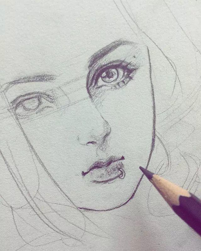 手繪插畫丨素描美女，線條流暢了，怎麼畫都好看