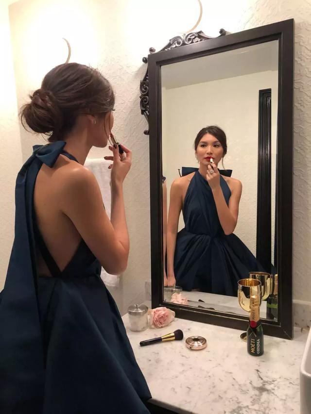 Valentino不再僅僅是”仙女裙“的代名詞，這季演繹全新“氣勢恢弘的美”