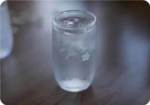 完整的杯子，合腳的鞋子，知心的朋友正能量