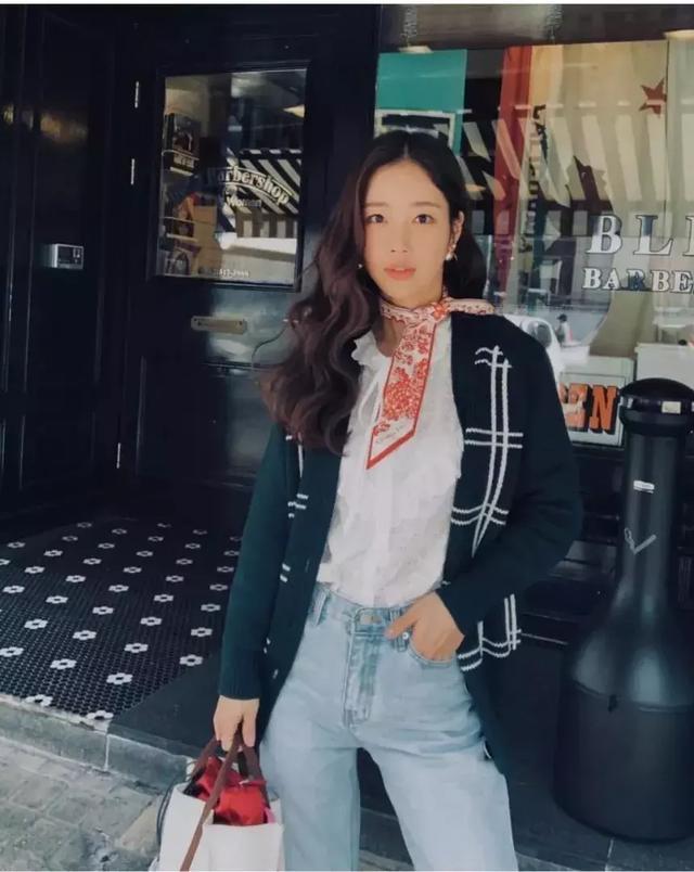今年流行“ 疊穿”，太洋氣了！