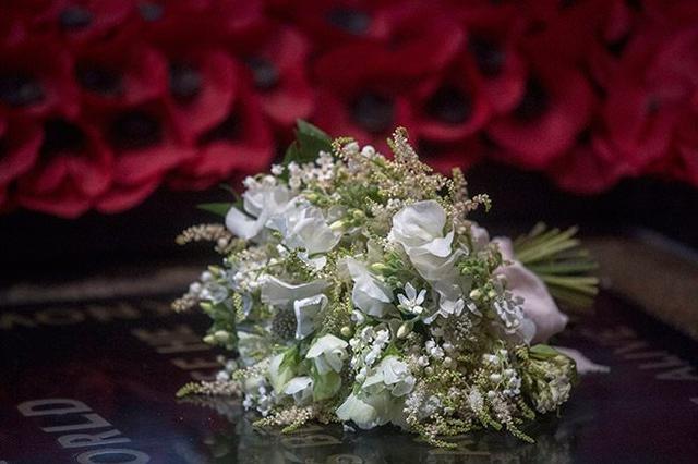 梅根並沒有在婚禮上拋出花束，梅根選擇了戴安娜生前最愛的花！
