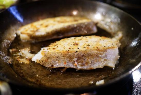 夏天魚肉要這麼製作，又鮮又嫩還不腥，簡單美味