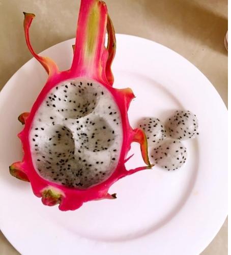教你做冰涼的西瓜水果拼盤，簡單幾步，讓人食慾大增，降暑又解渴