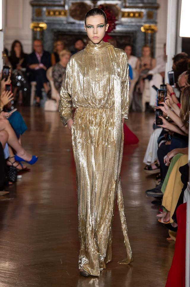 收圖，2018最有價值的63款華倫天奴高定巴黎時裝秀