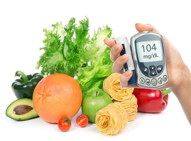 患上糖尿病，睡前特別餓，吃點什麼不影響血糖？