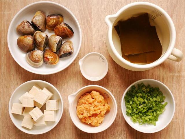 十分鐘快手菜，爆好喝濃郁鮮香蛤蜊味噌湯